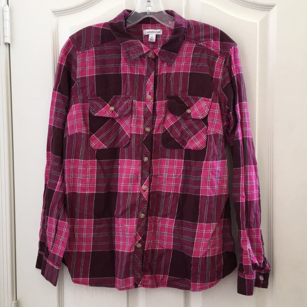 FINAL MARKDOWN Ladies’ Croft&Barrow Plaid Blouse (XL)